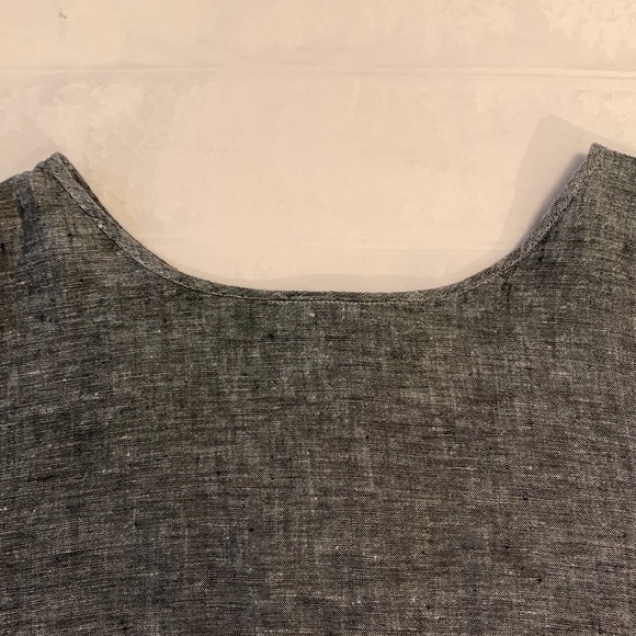 Tahari 100% Linen Back Buttons Lagenlook Top - Picture 5 of 13